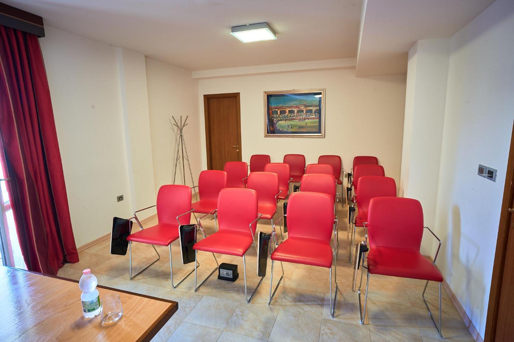 Delfina Palace Hotel Foligno Ngoại thất bức ảnh